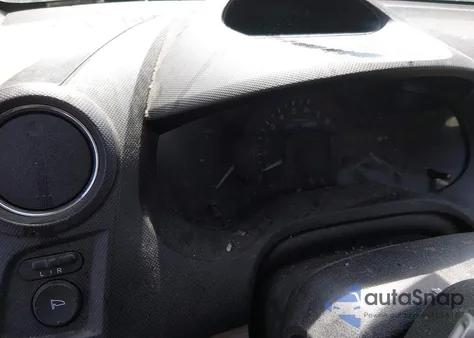 2013 Honda Insight Ex from USA, damaged, VIN JHMZE2H78DS006854